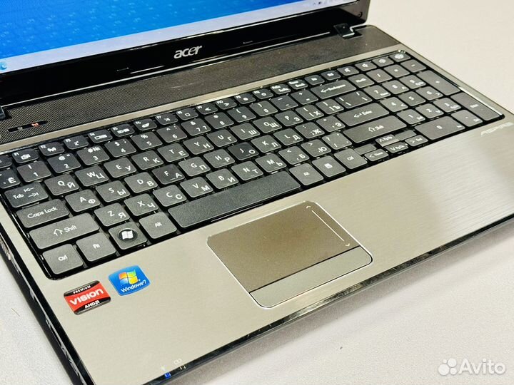 Ноутбук Acer / i3-350M / SSD 256G / Radeon