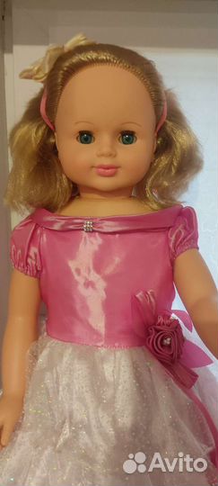 Кукла большая с коробкой