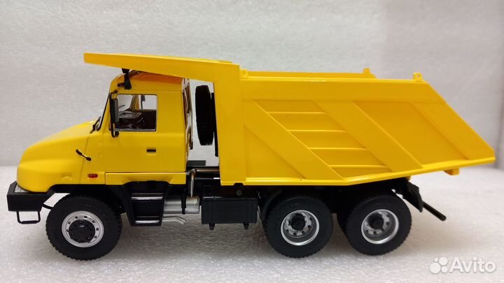 1:43 Татра Ямал