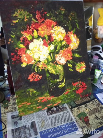 Картина натюрморт с цветами в вазе на столе