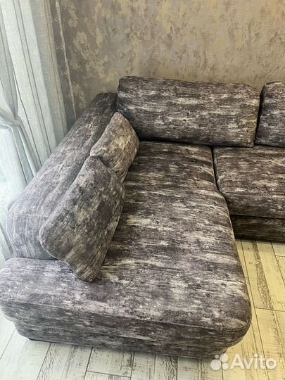 Большой угловой диван раскладной бу