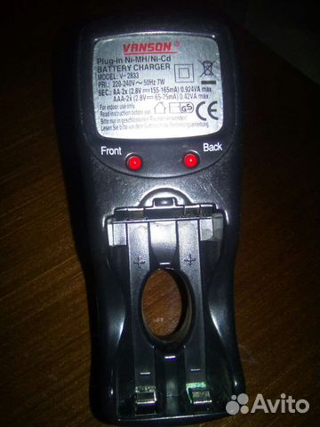 Зарядник 4 аккумуляторов от сети 220 В