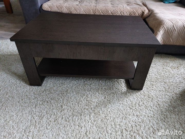 Журнальный столик на колесах трансформер