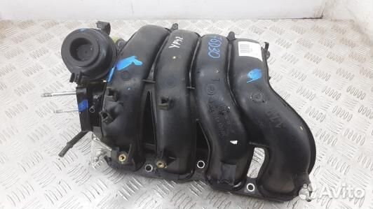 Впускной коллектор бензиновый toyota auris E150 (7
