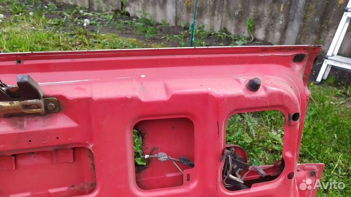 Крышка багажника Фольксваген Венто