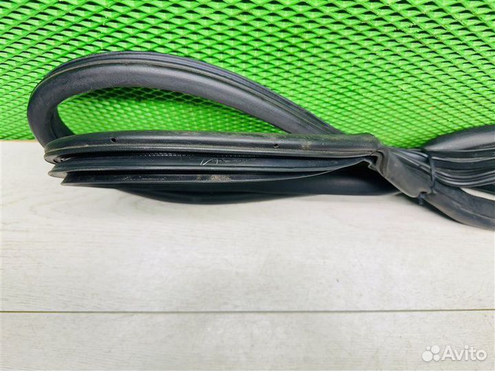 Уплотнитель проема двери задний левый Hyundai