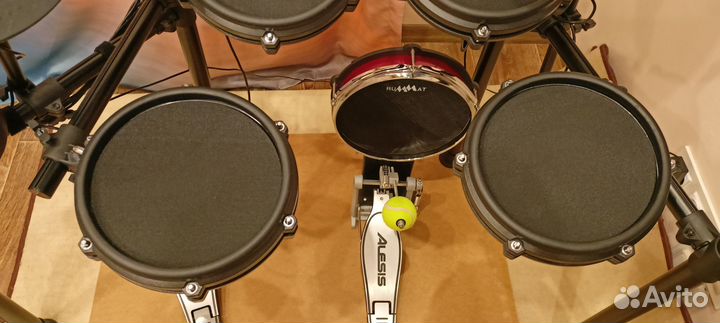 Электронные барабаны Alesis Nitro Mesh Kit