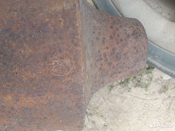 Чугунный бак