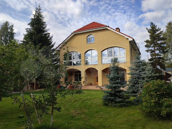 Дом 340 м² на участке 15,9 сот.