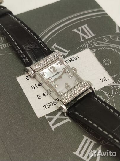 Часы Audemars Piguet Canape Quartz White Gold and Diamonds 67381BC/Z/0001CR/01