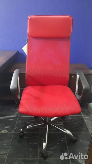 Компьютерное офисное кресло
