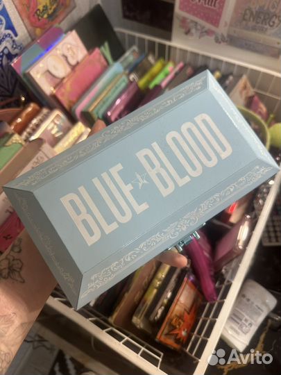 Палетка теней jeffree star blue blood