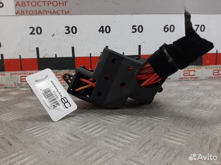 Блок предохранителей Volkswagen Touareg 2004