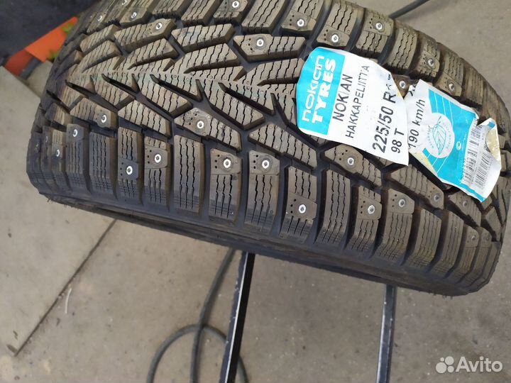 Nokian Tyres Hakkapeliitta 7 225/50 R17 98