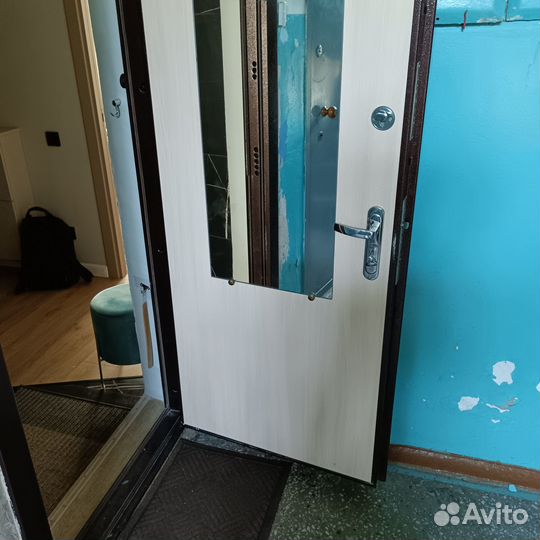 Дверь входная металлическая