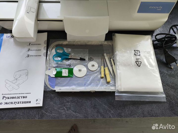 Вышивальная машина Brother innov IS 700e