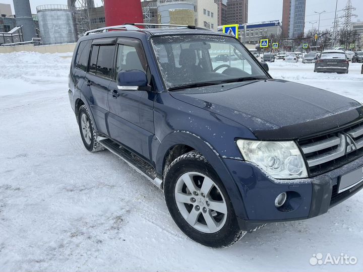 Mitsubishi Pajero 3.2 AT, 2008, 350 000 км