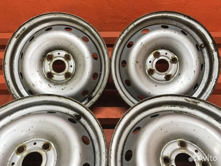 4 шт. Диски Hyundai - R15 (4х100)