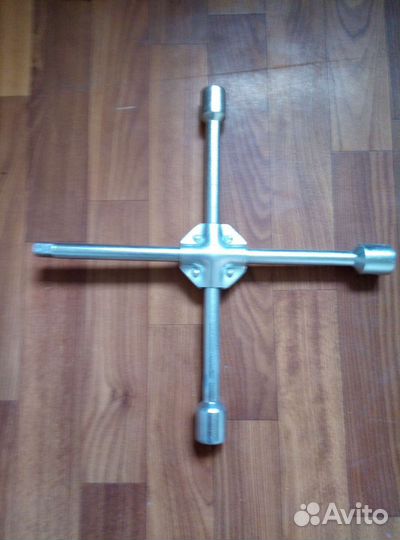 Ключ балонный крестовой