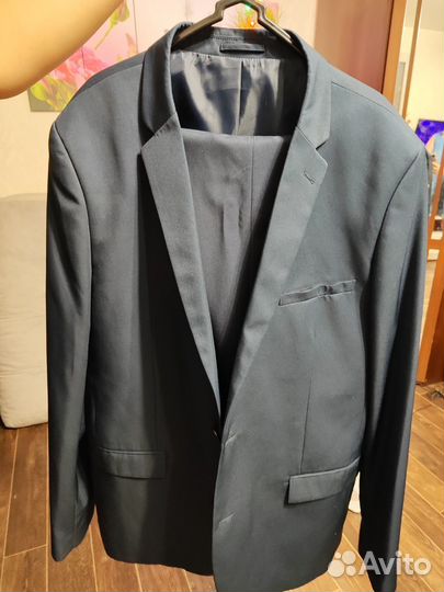 Продам мужской костюм