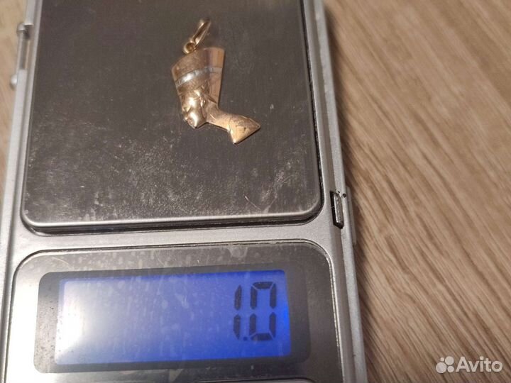 Подвеска нифертити
