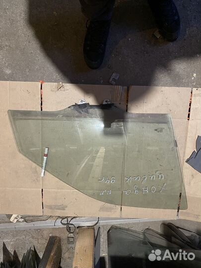 Стекло переднее правое honda civic 5 1994г