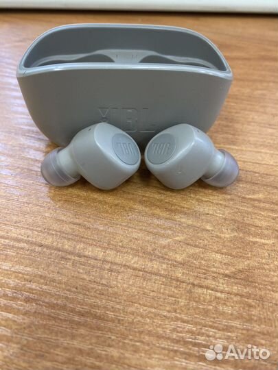 Беспроводные наушники JBL Wave 100 TWS
