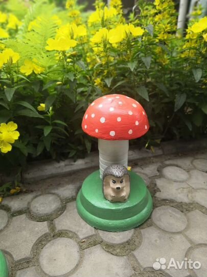 Садовые фигуры из бетона Грибки
