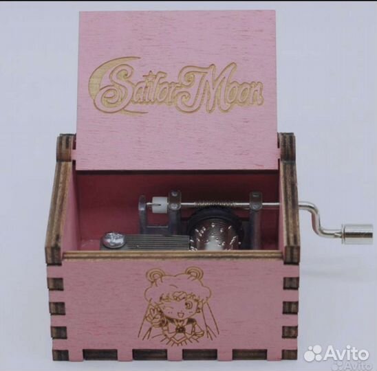 Музыкальная шкатулка ручной работы