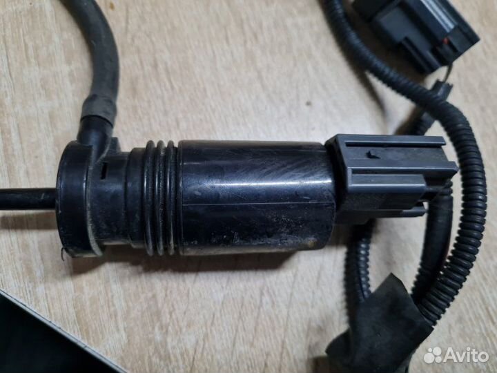 Насос омывателя высокого давления Volvo S60 седан