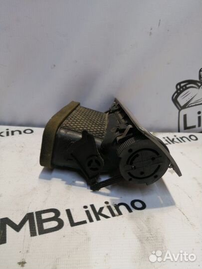 Дефлектор воздушный правый Bmw 7 E65 E66