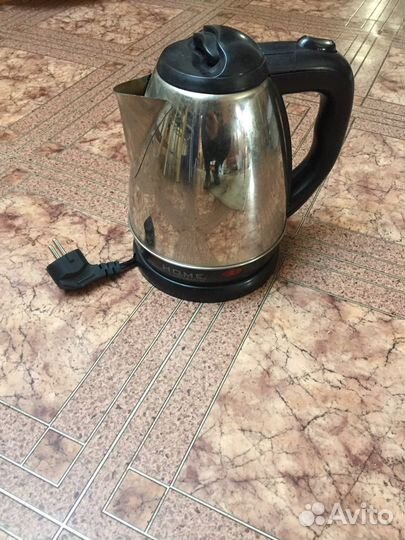 Чайник электрический, массажор и фен