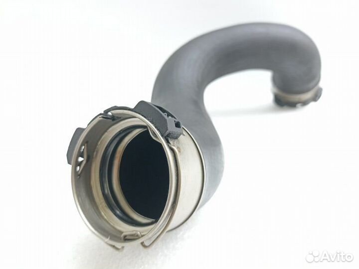 Патрубок интеркулера левый Mercedes-Benz E-Class