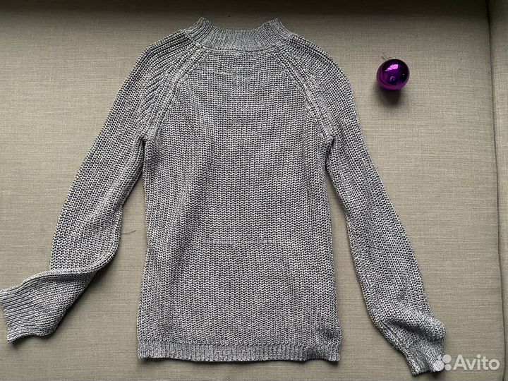 Свитер