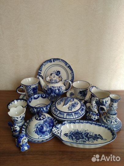 Гжель Посуда и статуэтки