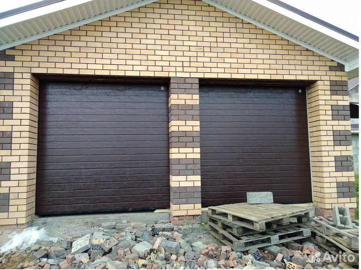 Секционные ворота