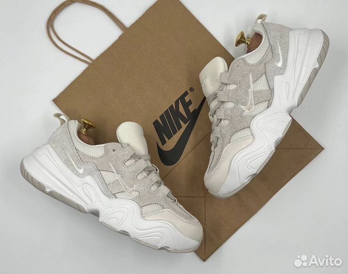 Кроссовки Nike Tech Hera