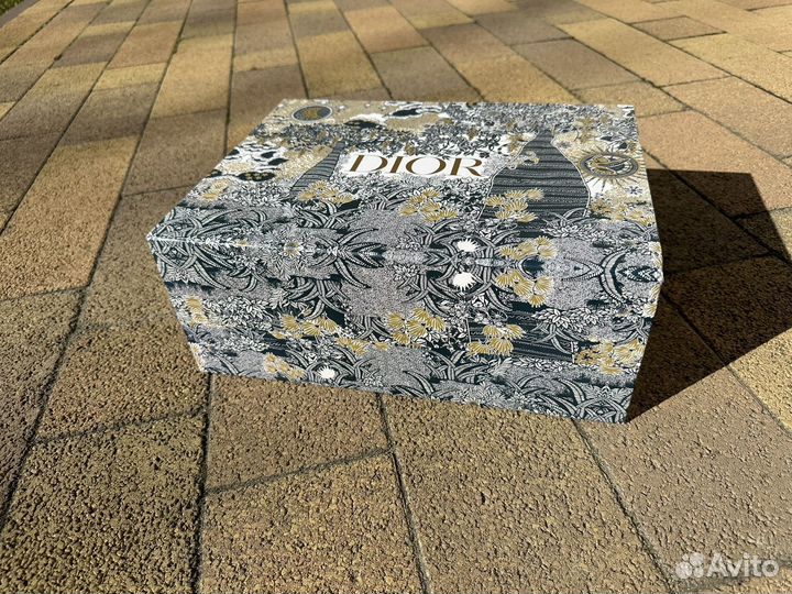 Коробка подарочная