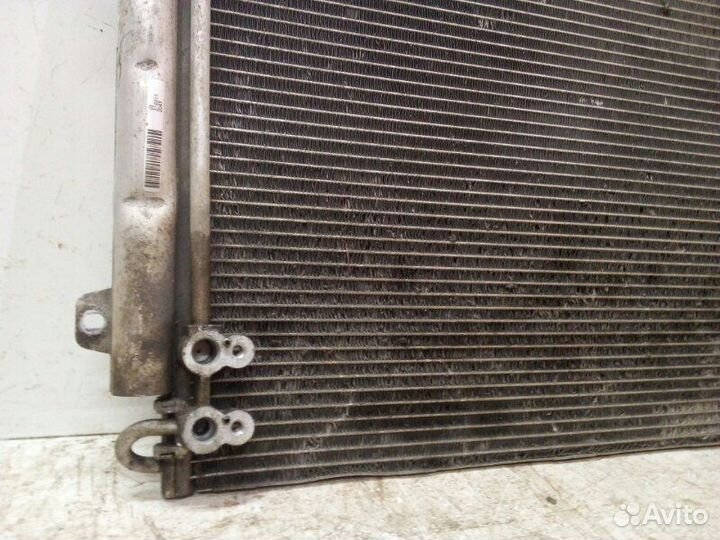 Радиатор кондиционера передний Volkswagen Passat