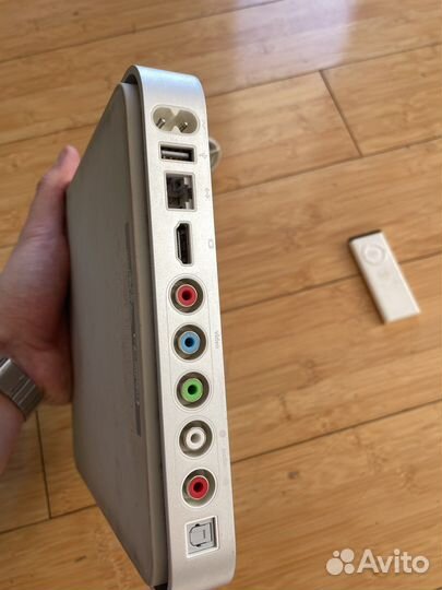Apple TV 1 поколение
