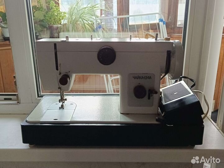 Швейная машинка Чайка 134 А