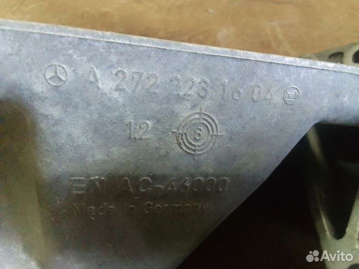 Кронштейн двигателя Мерседес w211