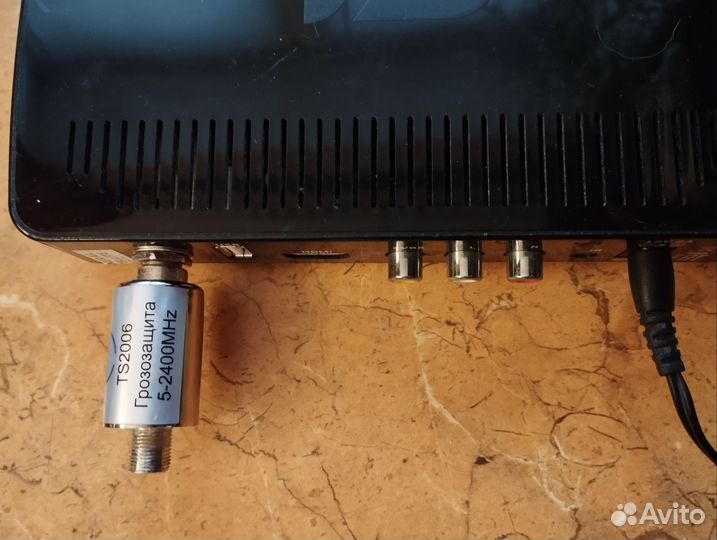 Ресивер триколор gs b211