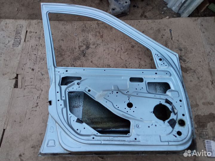 Дверь передняя левая Лада Гранта