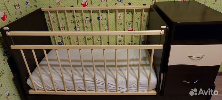 Кроватка трансформер с маятником