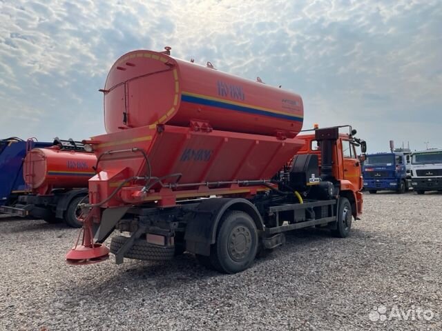 Комбинированная ко-806-40 на шасси камаз-53605