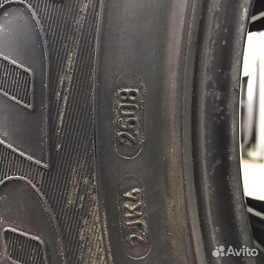 Goodyear UltraGrip 500 235/65 R17 108T