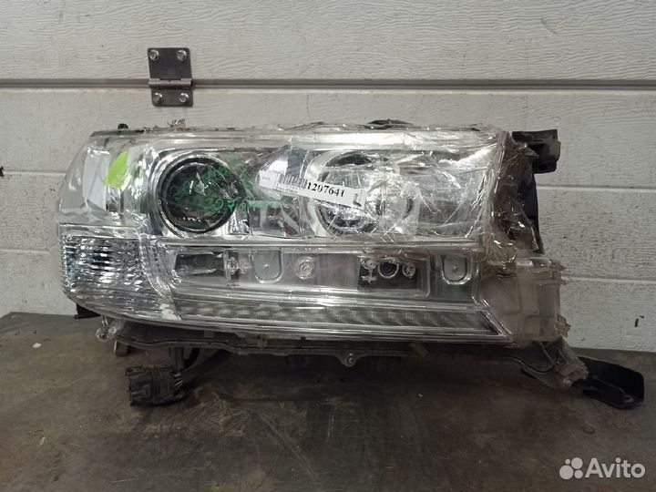 1207641 toyota land cruiser фара правая 2015