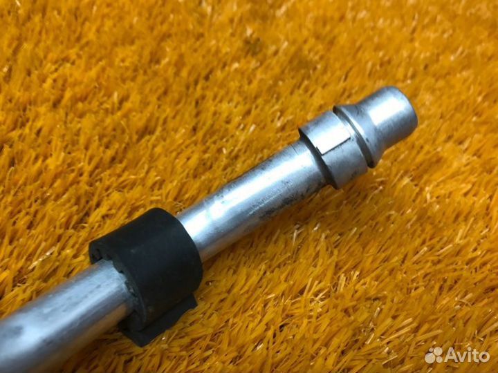 Патрубок системы охлаждения Mercedes-Benz C-Class