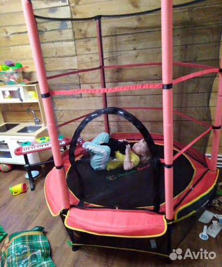 Качели гнездо. Батут. Дск уличный. Турник